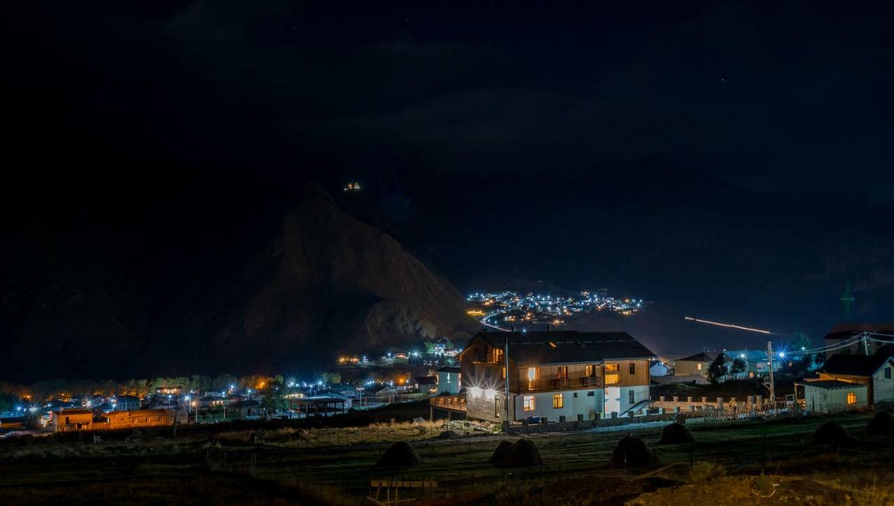 Kazbegi 5054 Hotel Екстериор снимка